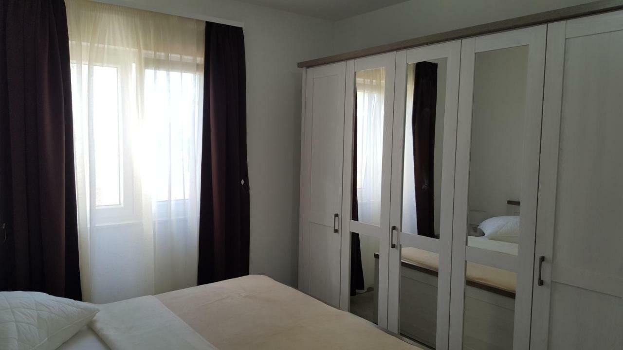 Apartments Anaivana Τρογκίρ Εξωτερικό φωτογραφία